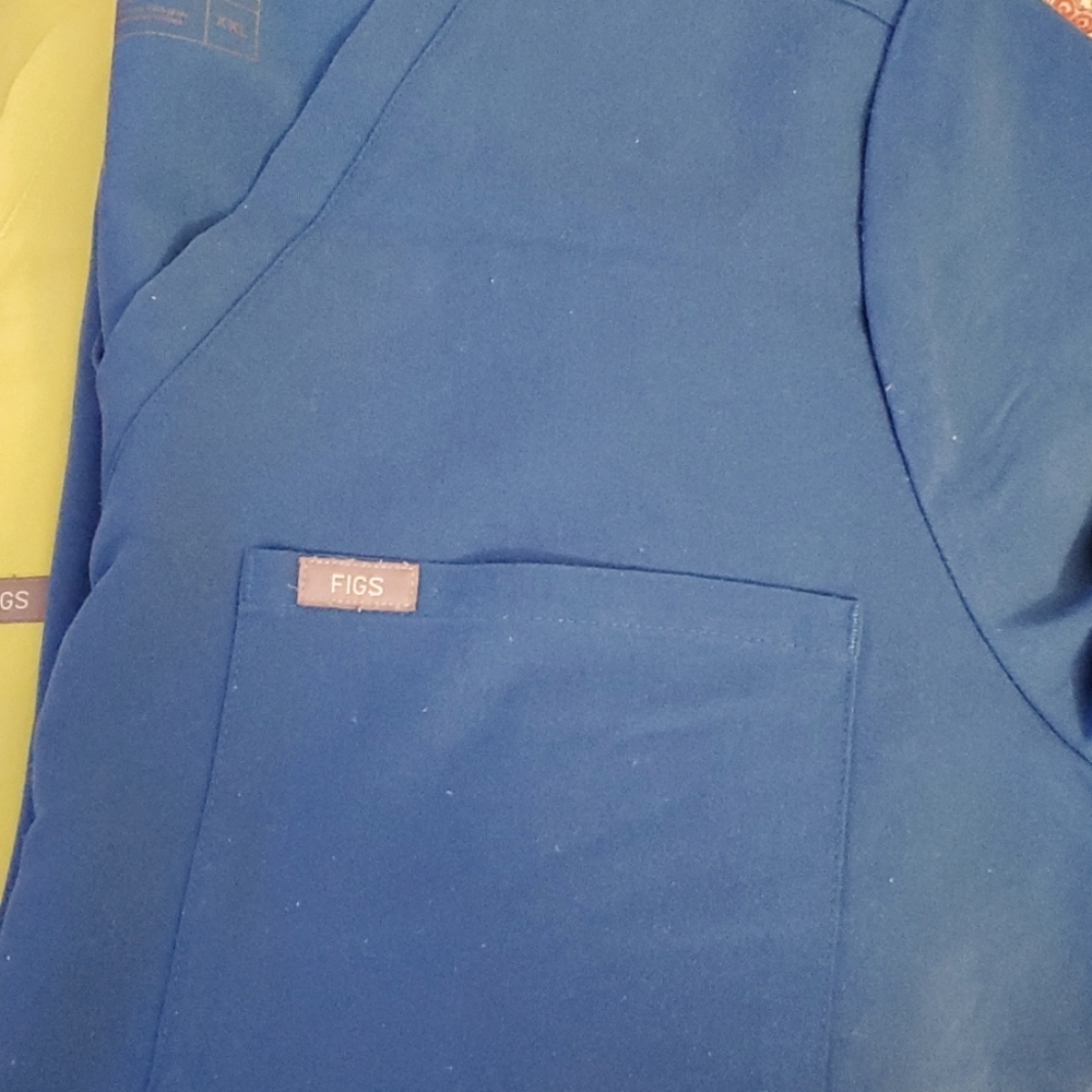 Figs Scrubs Top XXL